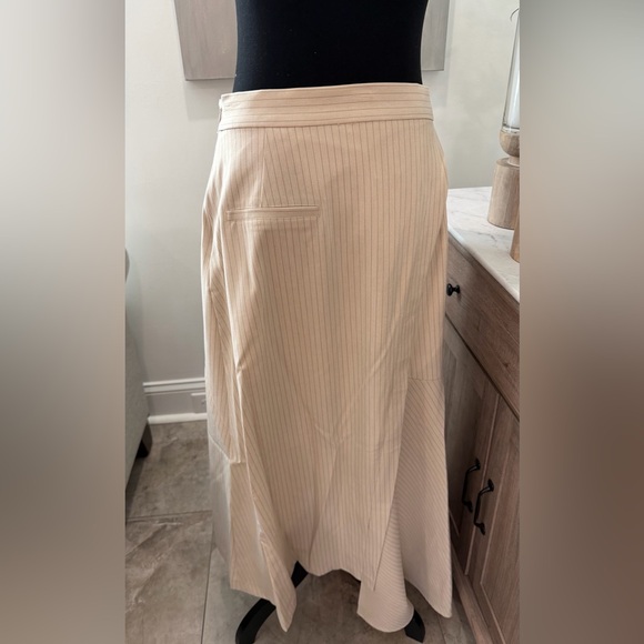 NWT Riva Tailored Pinstripe Two-Piece Skirt Suit in Light Beige - Picture 6 of 12